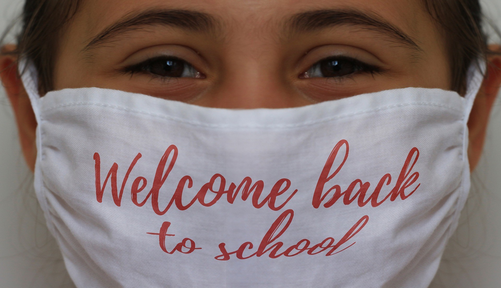 A scuola con la mascherina. 3 sistemi psicologia per aiutare tuo figlio a settembre